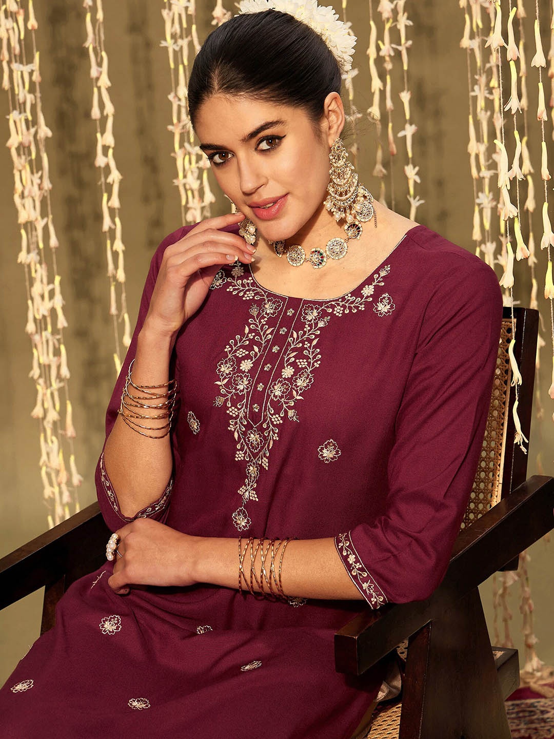 

Anouk Burgundy Floral Embroidered Round Neck Straight Kurta