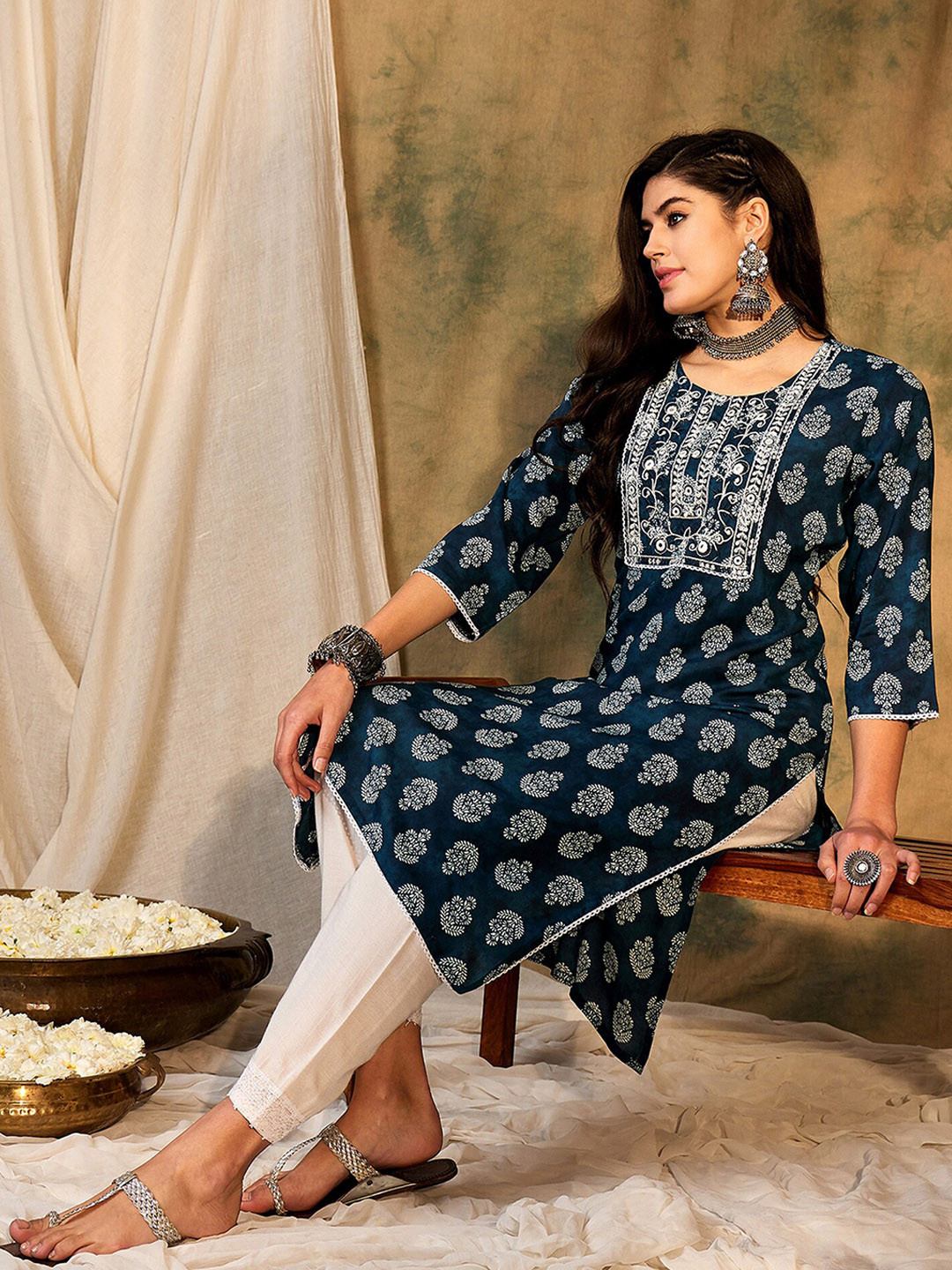 

Anouk Ethnic Motifs Printed Straight Kurta, Teal