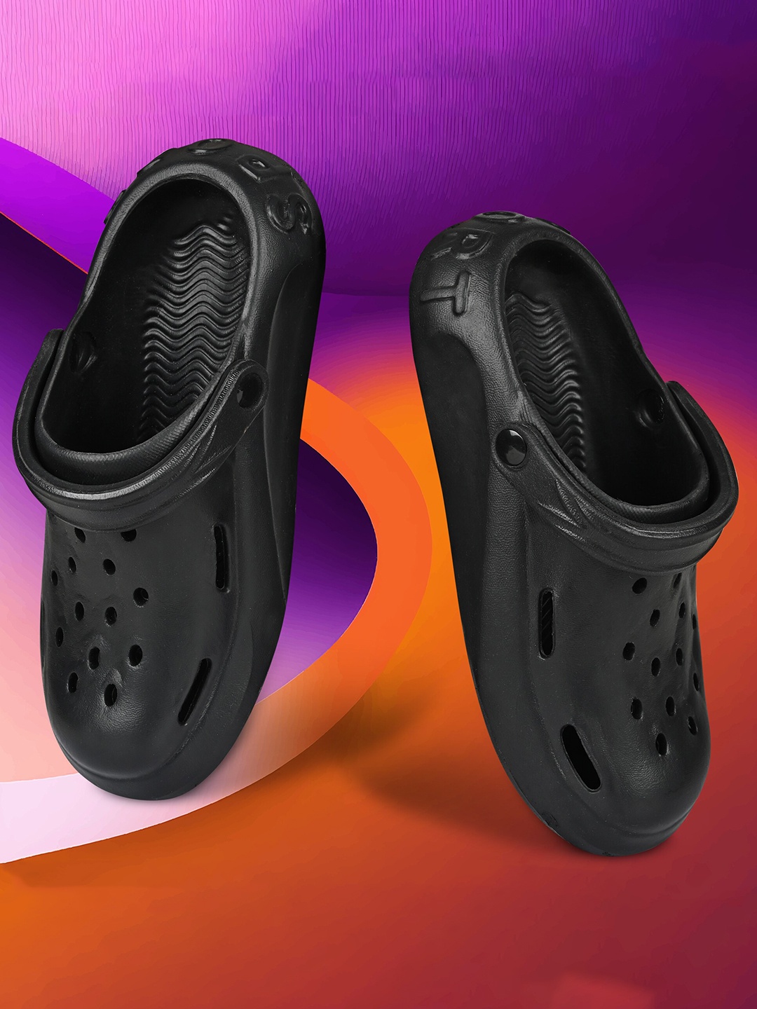 

TPENT Men Self Design Clogs, Black