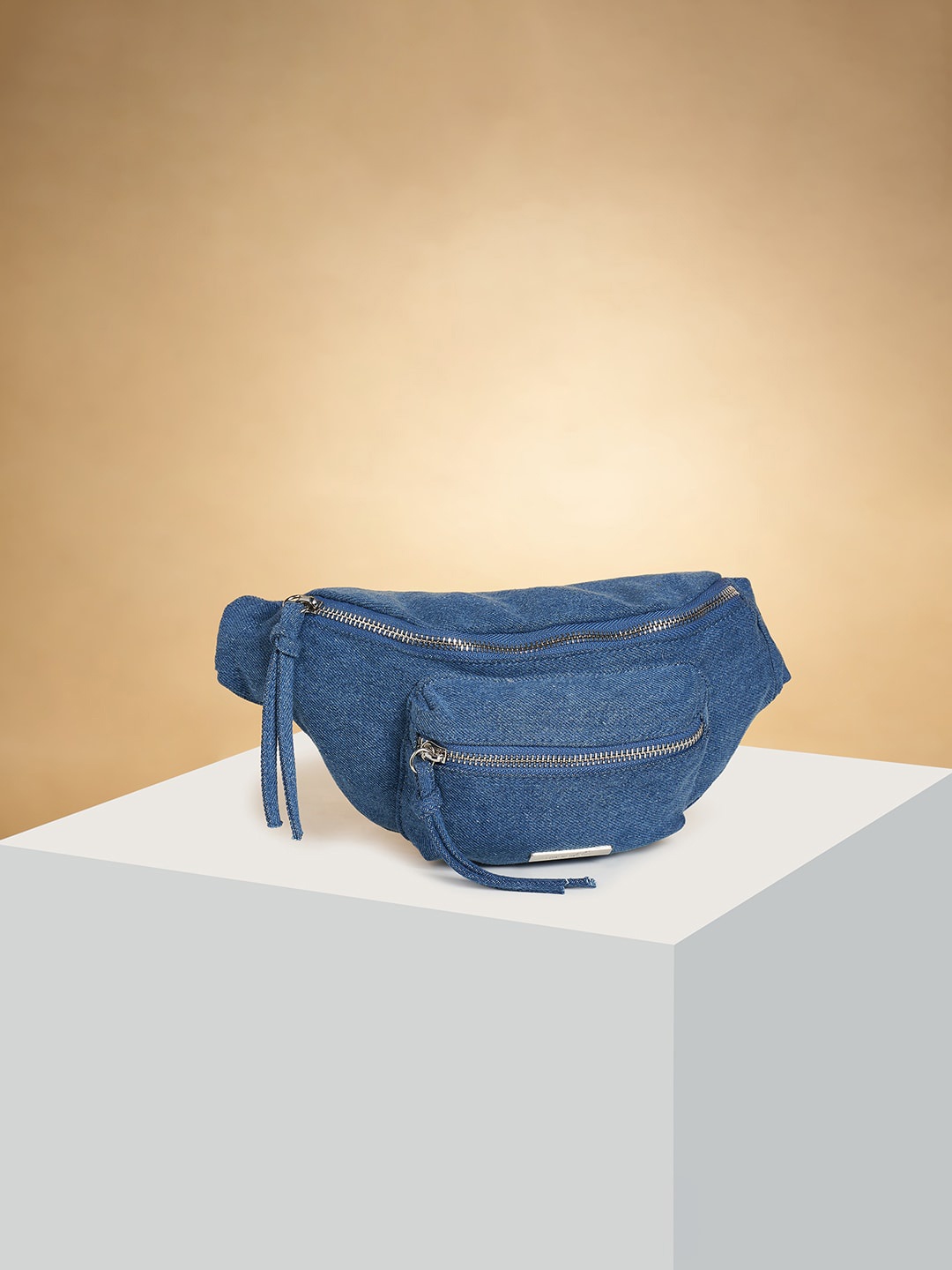 

Forever Glam by Pantaloons Structured Waist Pouch, Blue