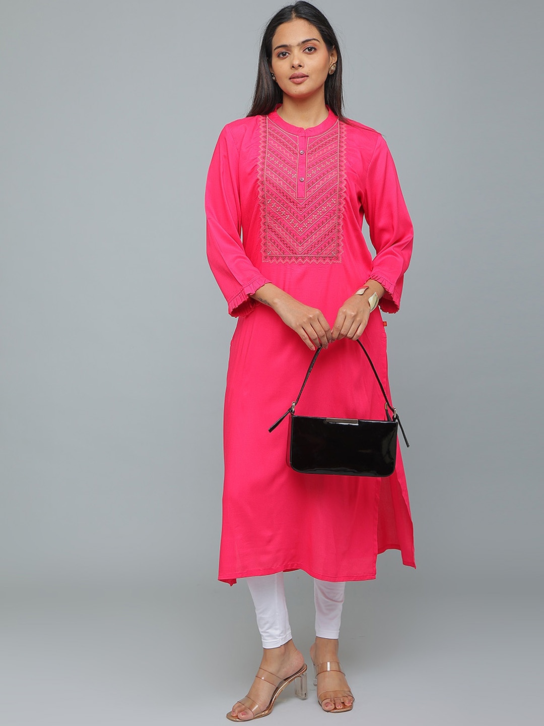 

Alena Geometric Striped Mandarin Collar Thread Work Straight Kurta, Fuchsia