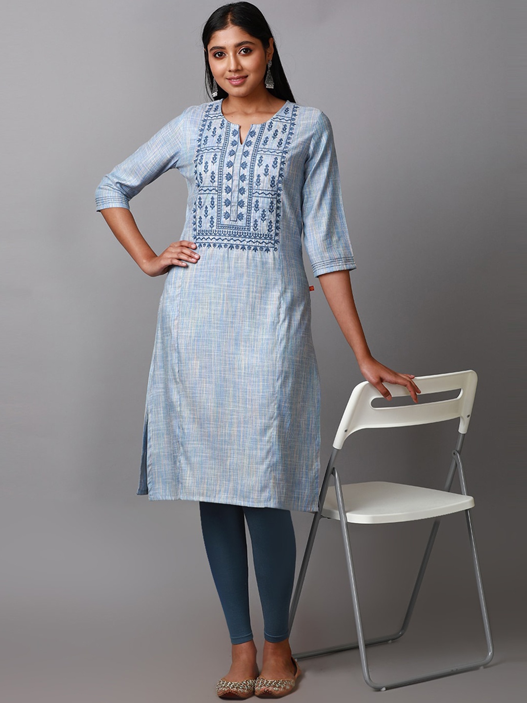 

Alena Women Geometric Embroidered Thread Work Kurta, Blue