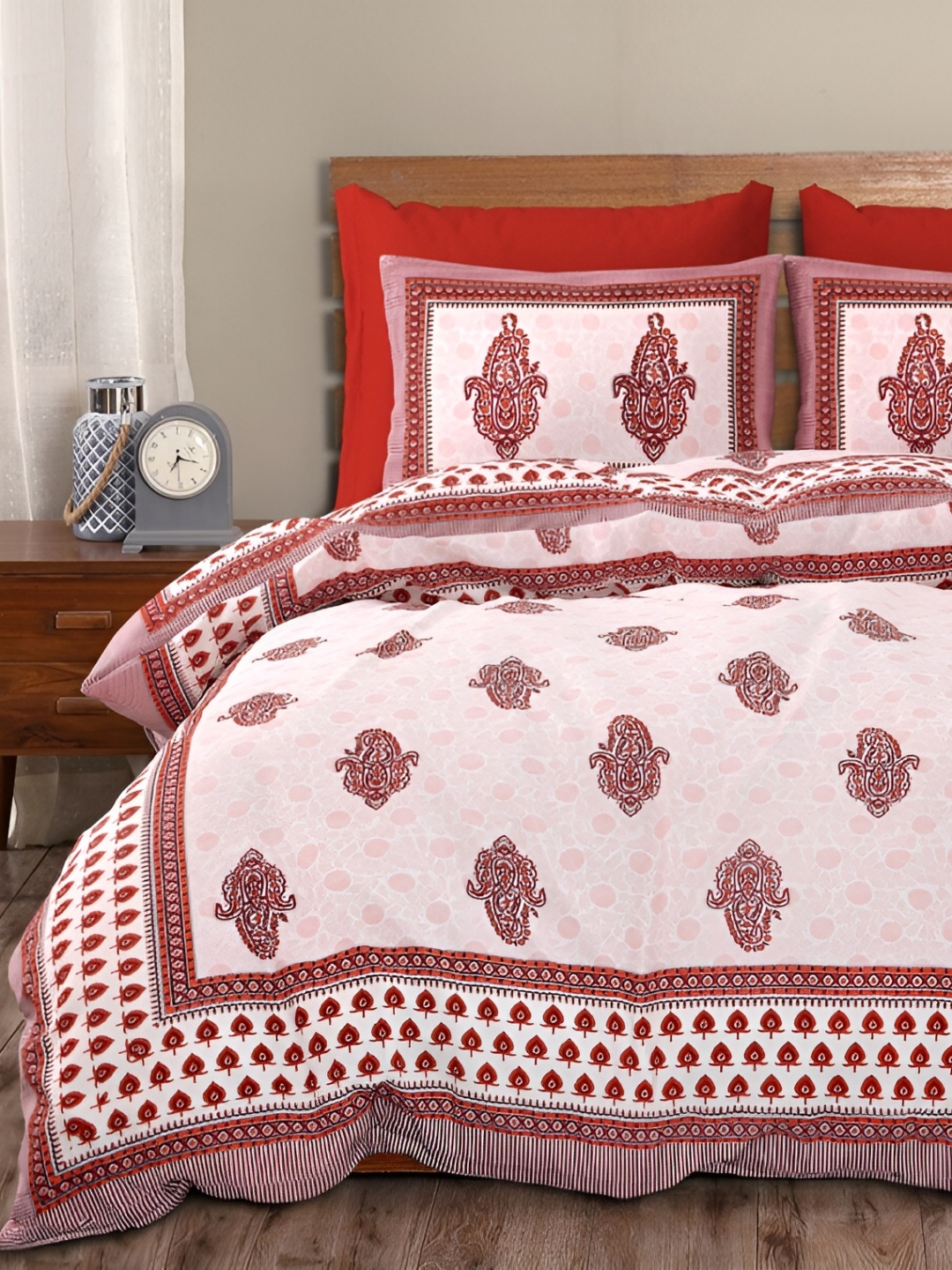 

Salona Bichona Pink & Red Floral 150 TC Queen Bedsheet with 2 Pillow Covers