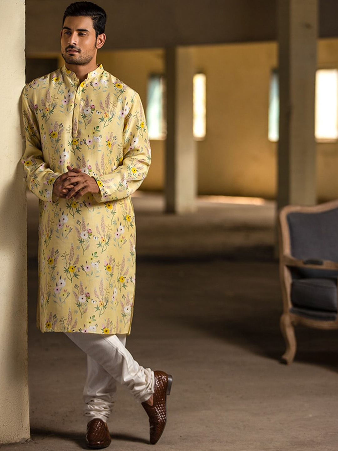 

PS MEN BY PAYAL SINGHAL Floral Printed Regular Pure Silk Kurta With Churidar, Yellow