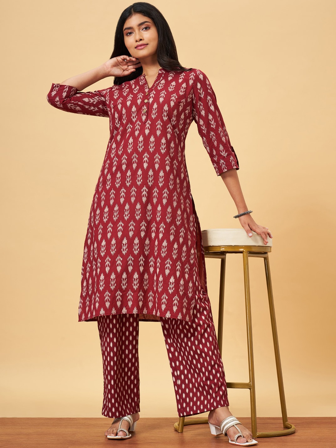 

YU by Pantaloons Ethnic Motifs Printed Regular Pure Cotton Kurta with Trousers, Maroon