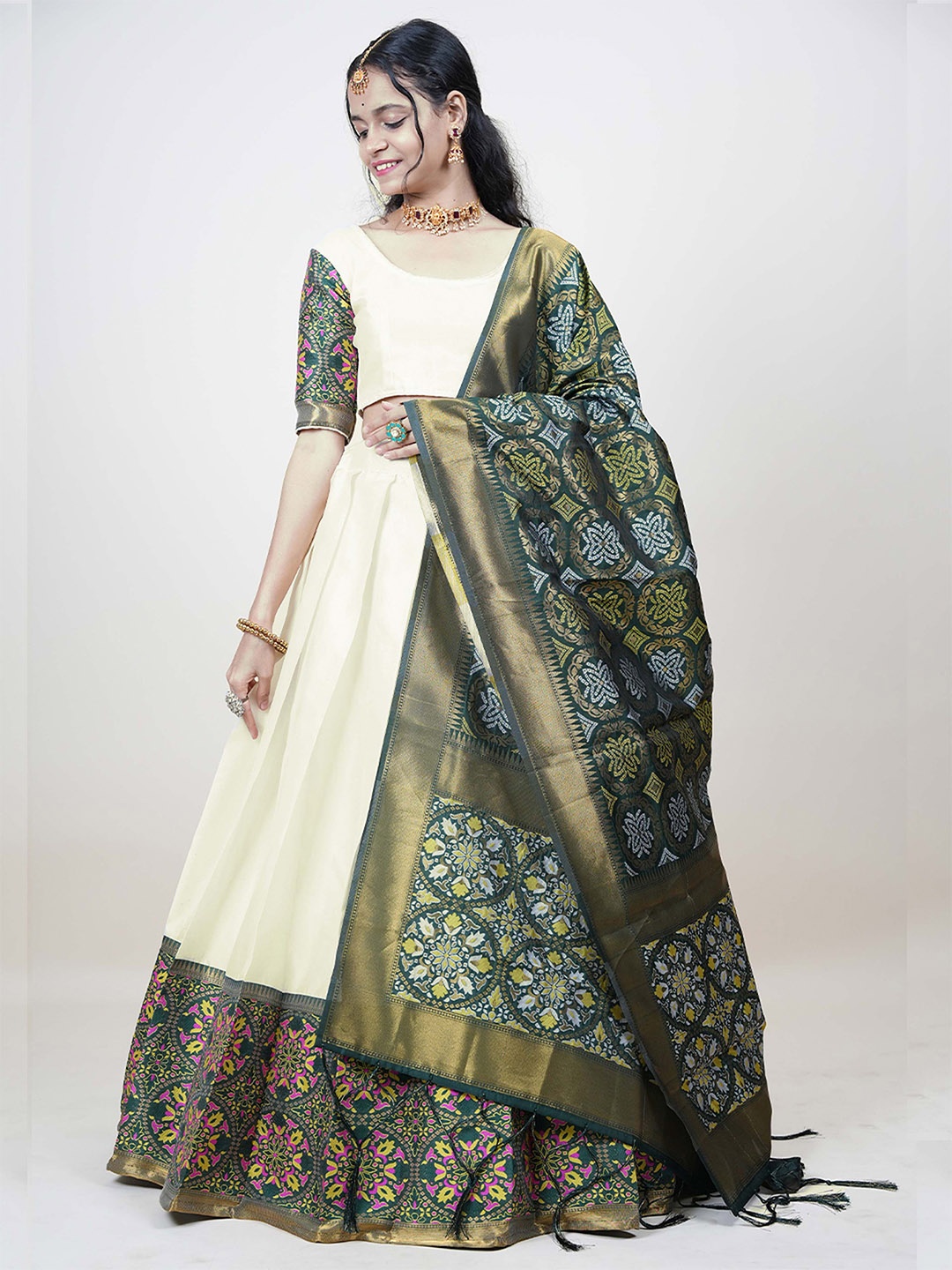 

Fabcartz Semi Stitched Lehenga & Unstitched Blouse With Dupatta, White