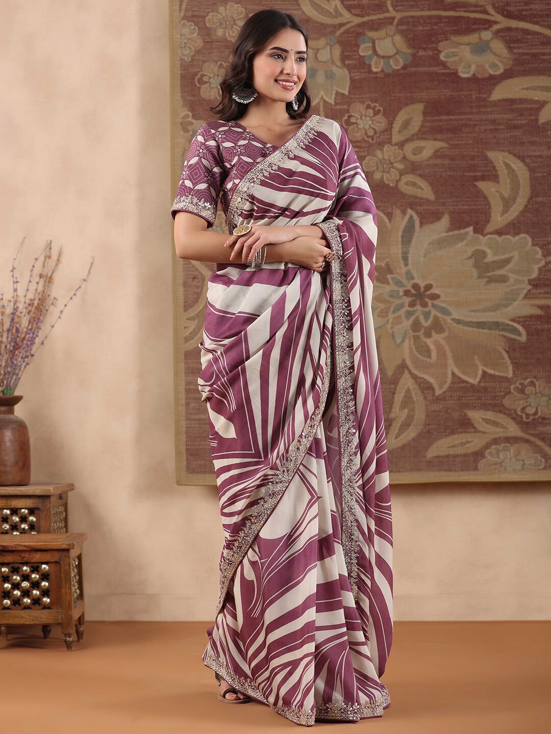 

saree.com Abstract Printed Embroidered Gotta Patti Saree, Purple