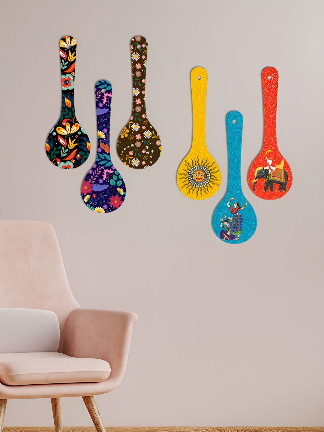 ArtVibes Black & Blue 6 Pieces Printed Wooden Wall Hangings