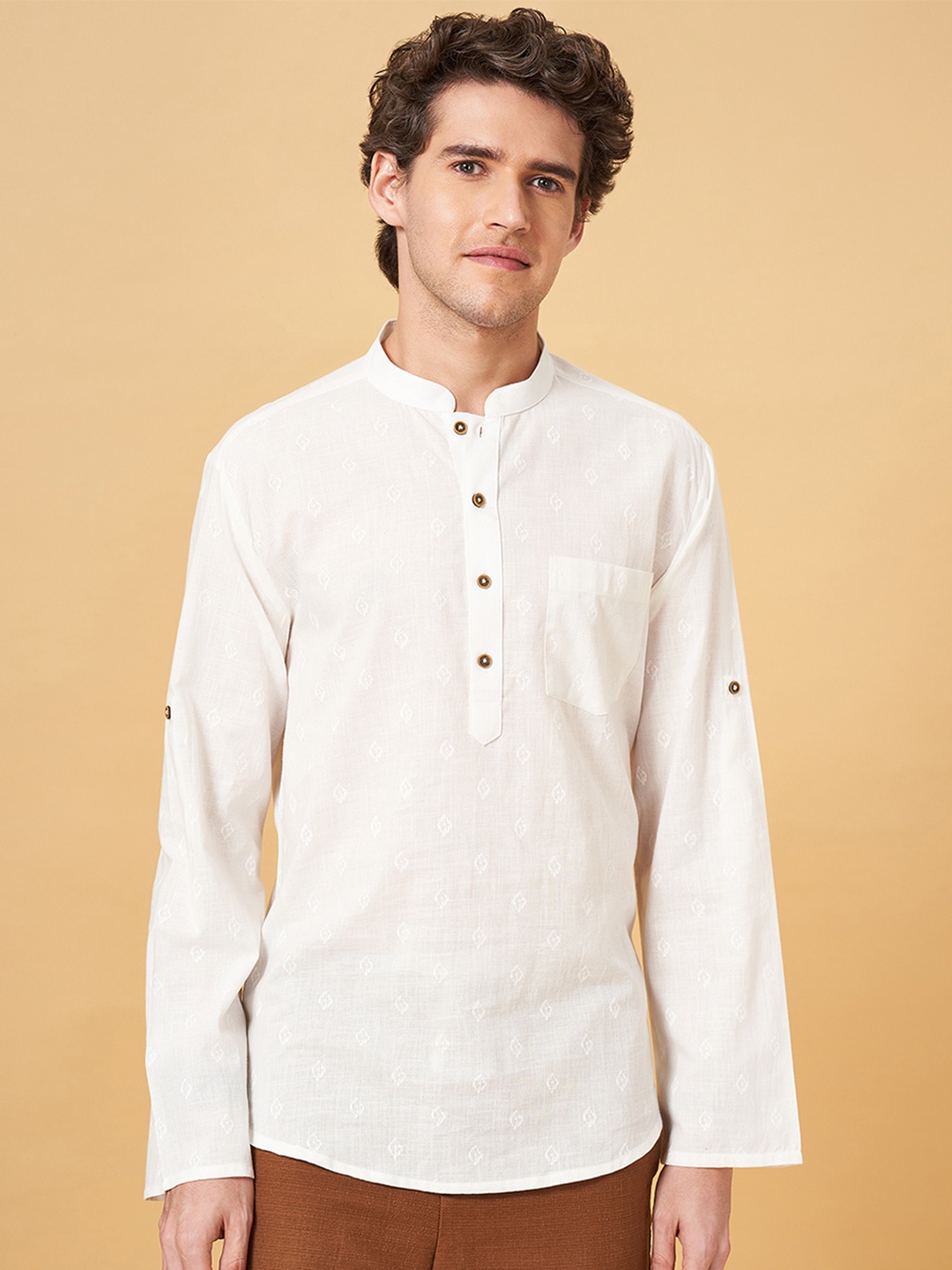 

indus route by Pantaloons Ethnic Motifs Woven Design Mandarin Collar Roll Up Sleeves Kurta, White