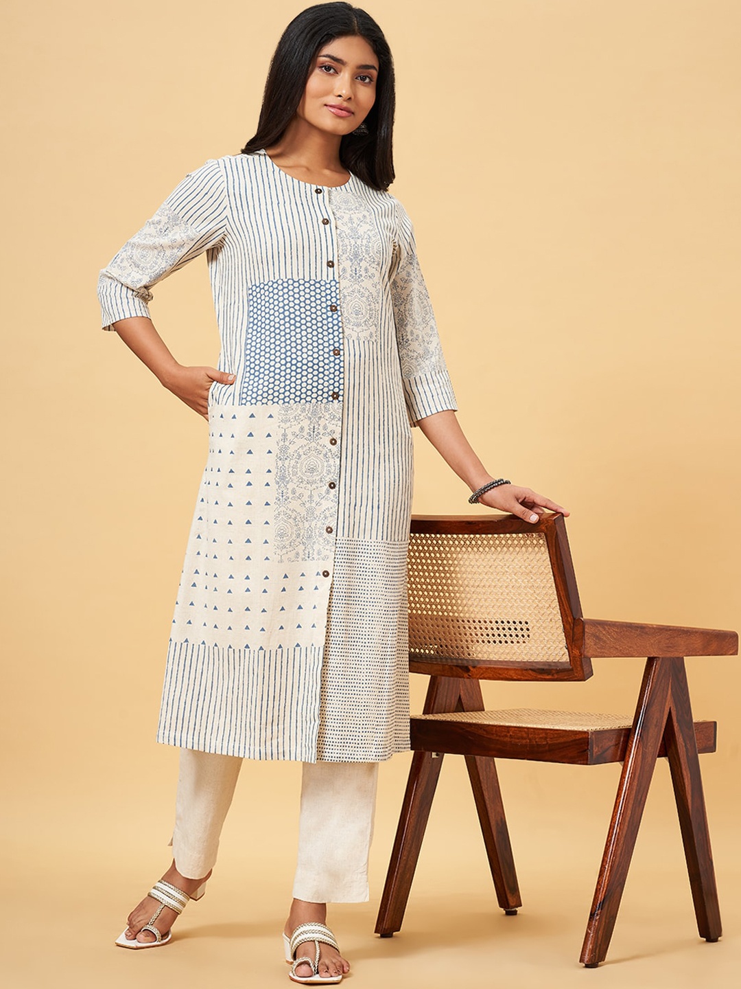 

RANGMANCH BY PANTALOONS Geometric Printed Straight Kurta, Blue