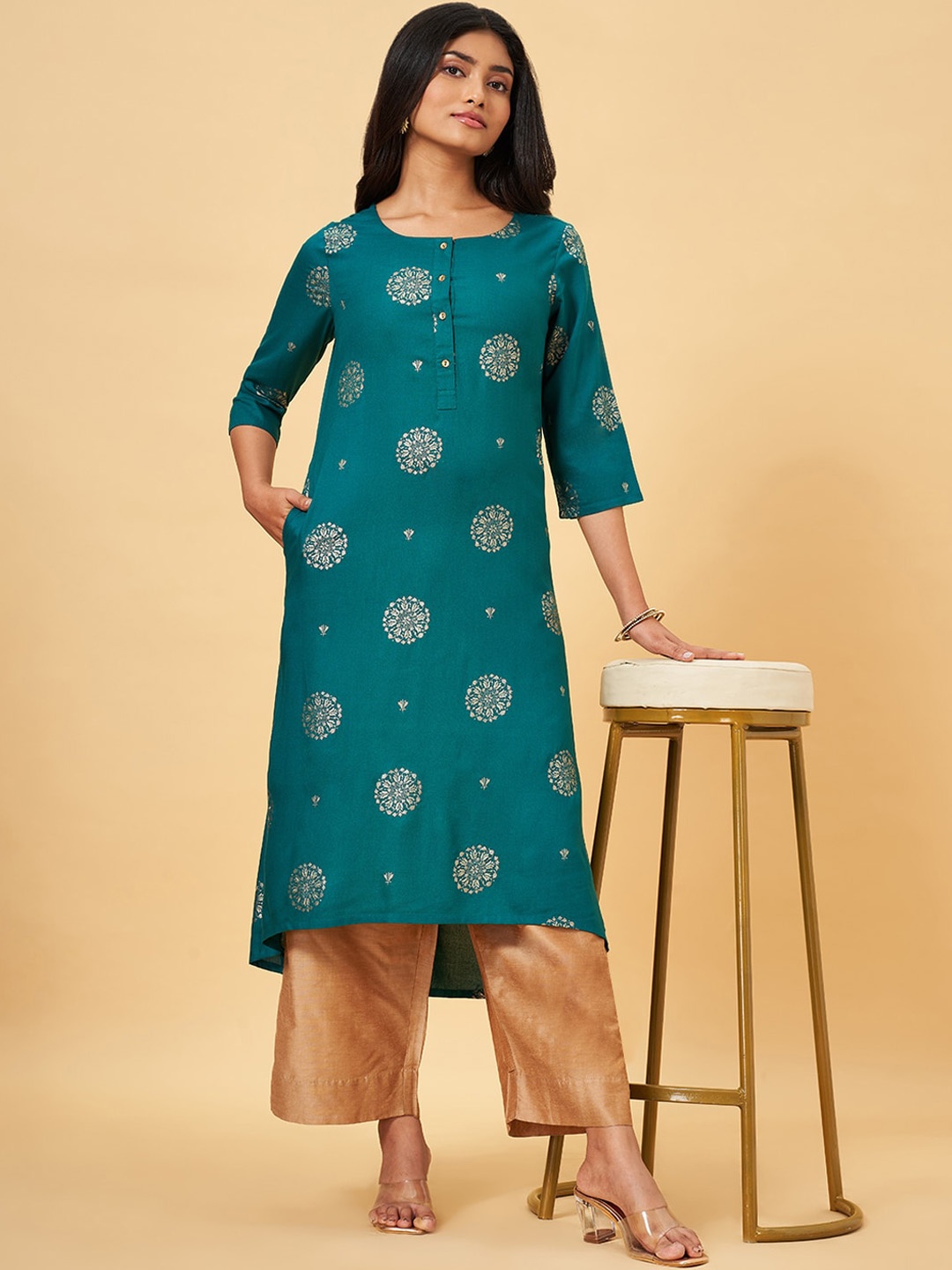 

RANGMANCH BY PANTALOONS Floral Printed High-Low Straight Kurta, Teal