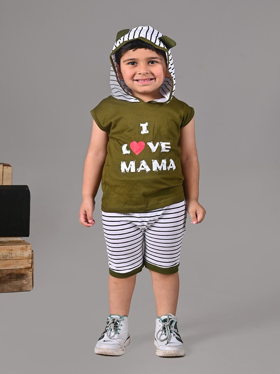 

BAESD Boys Printed Pure Cotton T-shirt with Capris, Green