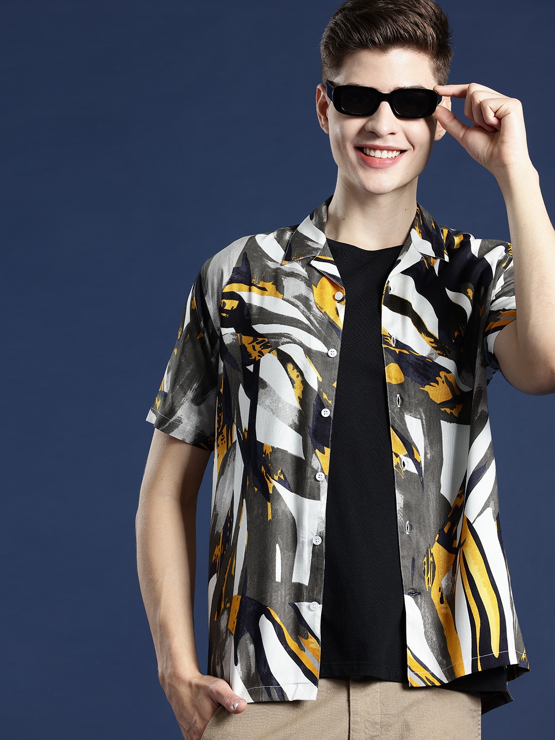 

Mast & Harbour Men Printed Cuban Collar Casual Shirt, Multi