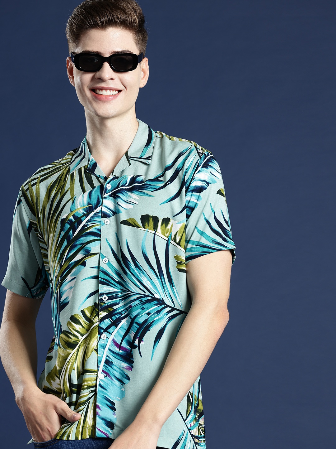 

Mast & Harbour Men Tropical Printed Casual Shirt, Multi
