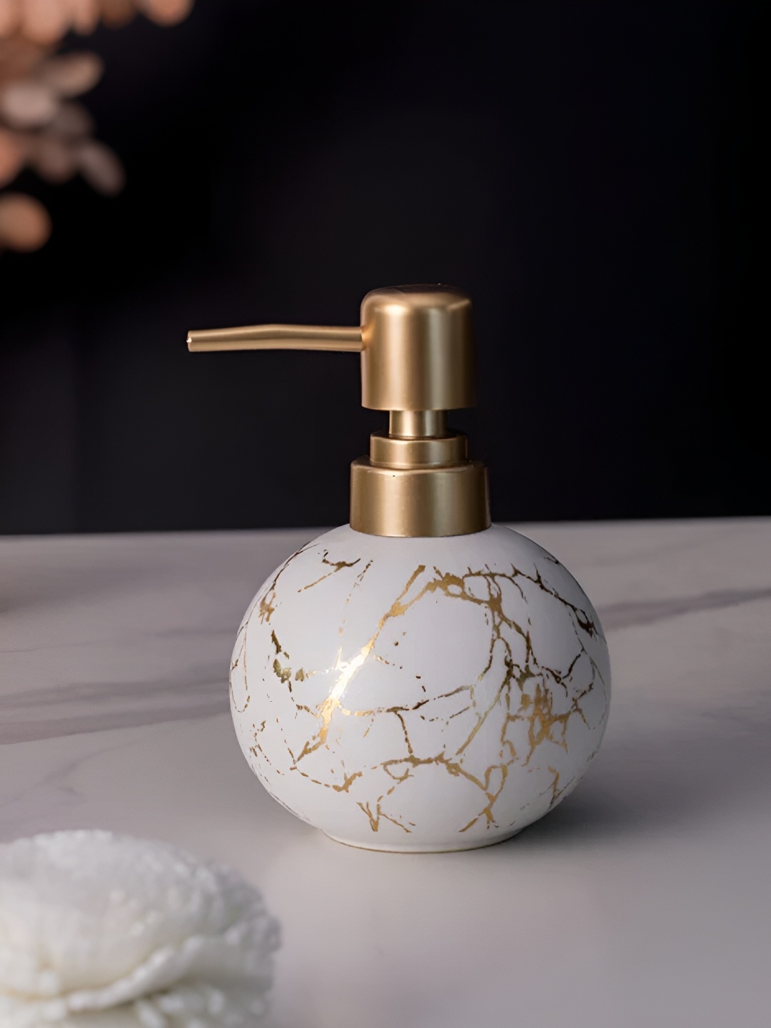 

THEDECORKART White & Gold-Toned Printed Bath Accessories