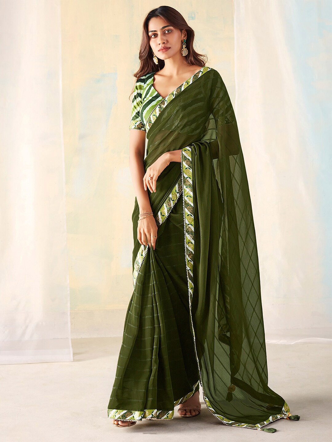 

ROOP SUNDARI SAREES Striped Gotta Patti Pure Georgette Maheshwari Saree, Green