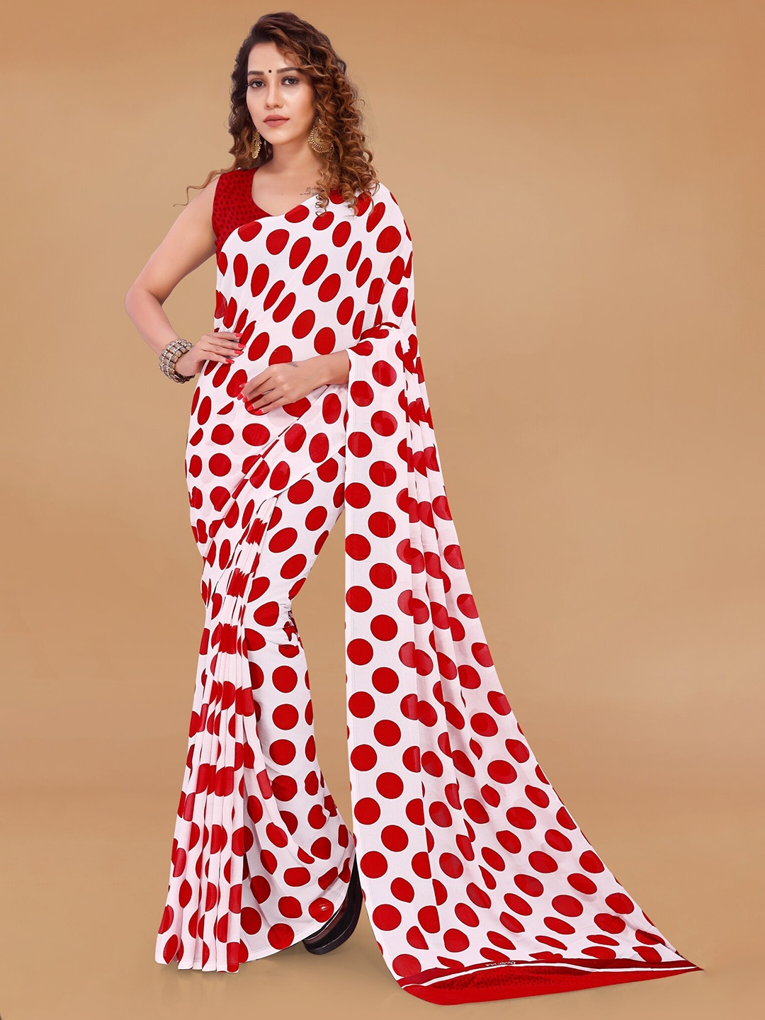 

Moda Rapido Polka Dot Printed Saree, Red