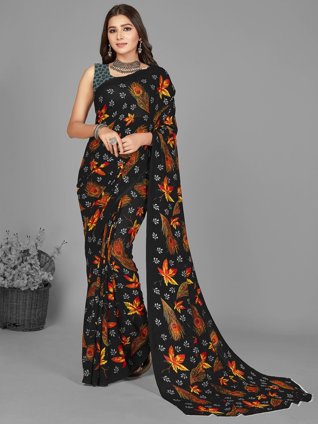 

ANAND SAREES Floral Printed Saree, Black