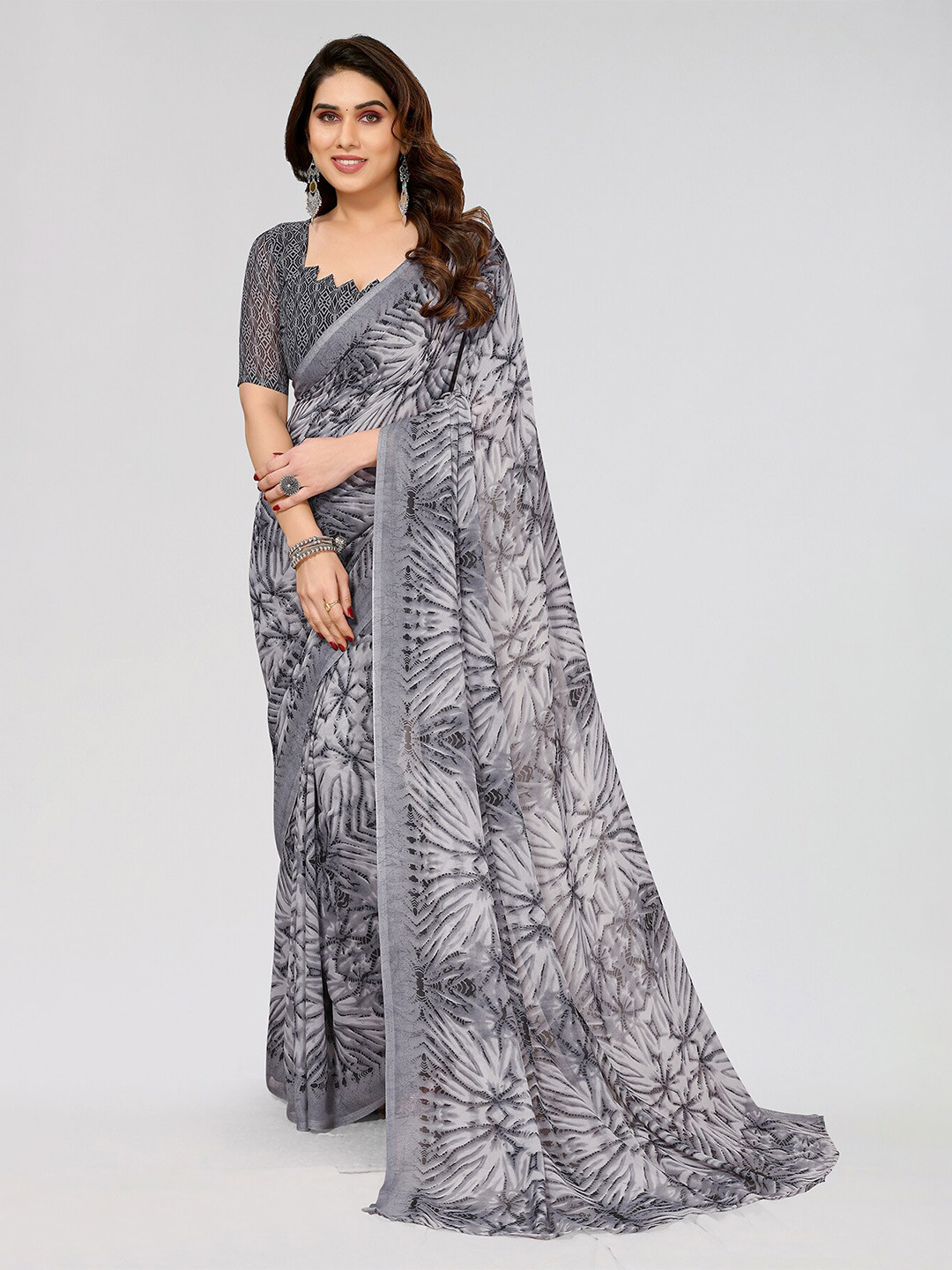 

ANAND SAREES Poly Georgette Saree, Grey