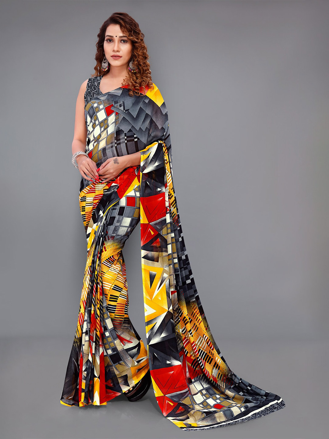 

Moda Rapido Geometric Printed Saree, Grey