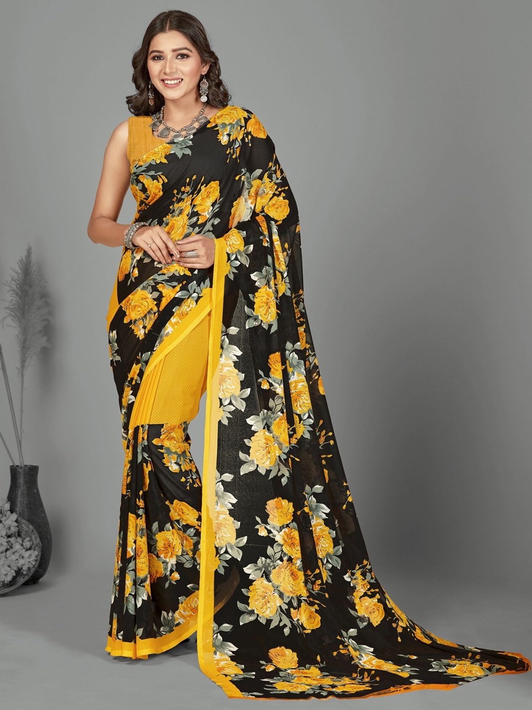 

ANAND SAREES Floral Poly Georgette Saree, Black