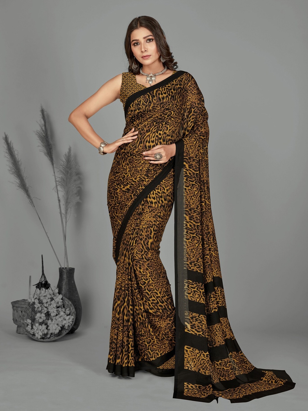 

ANAND SAREES Poly Georgette Saree, Yellow