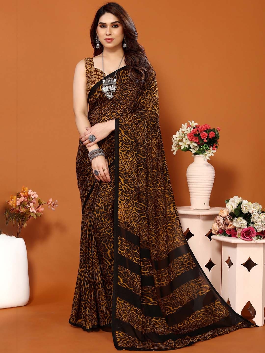 

ANAND SAREES Animal Printed Saree, Yellow