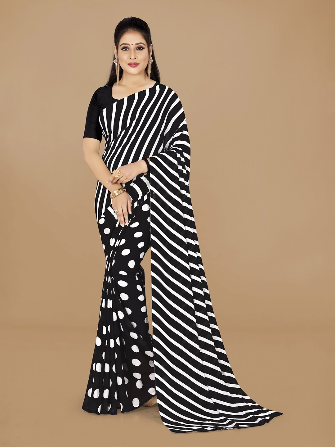 

Moda Rapido Polka Dot Printed Saree, White