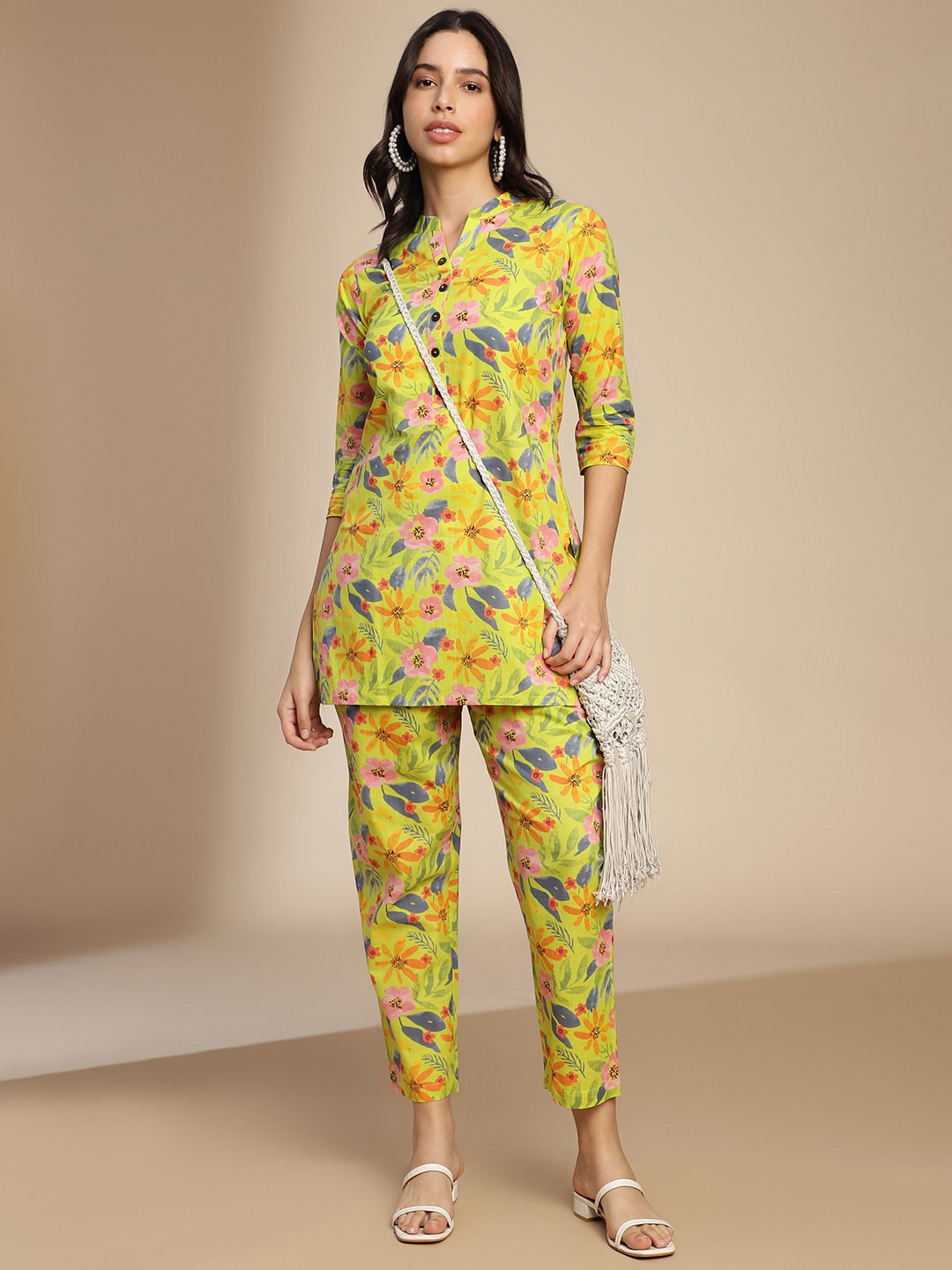 

Saanjh Floral Printed Mandarin Collar Tunic & Trousers, Green