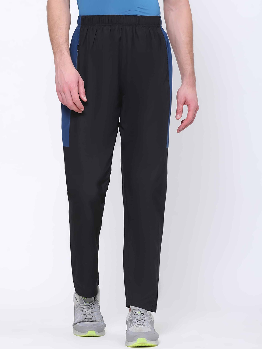 

DIDA Men Light Weight Dry Fit Track Pants, Black