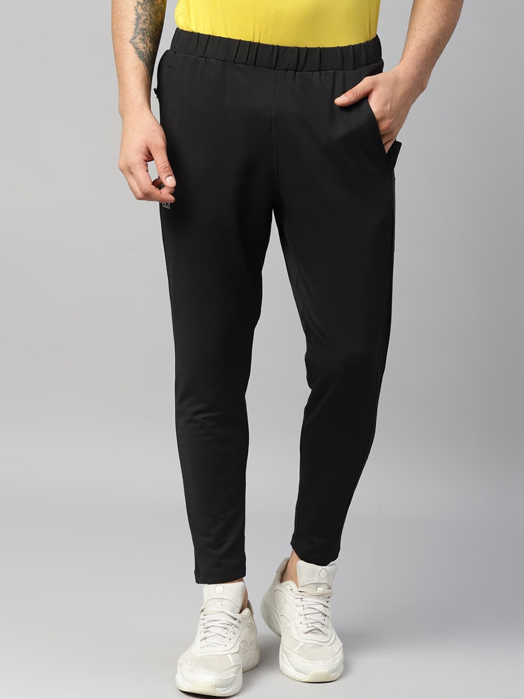 

DIDA Men Dry Fit Track Pants, Black
