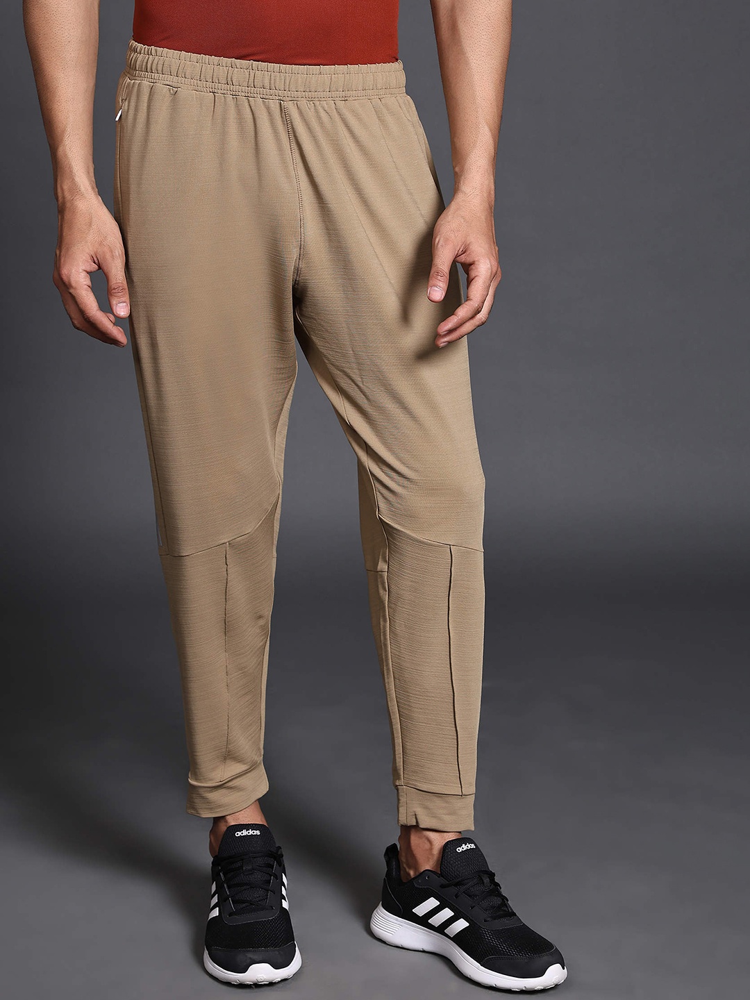 

DIDA Men Dry Fit Comfort Fit Joggers, Beige