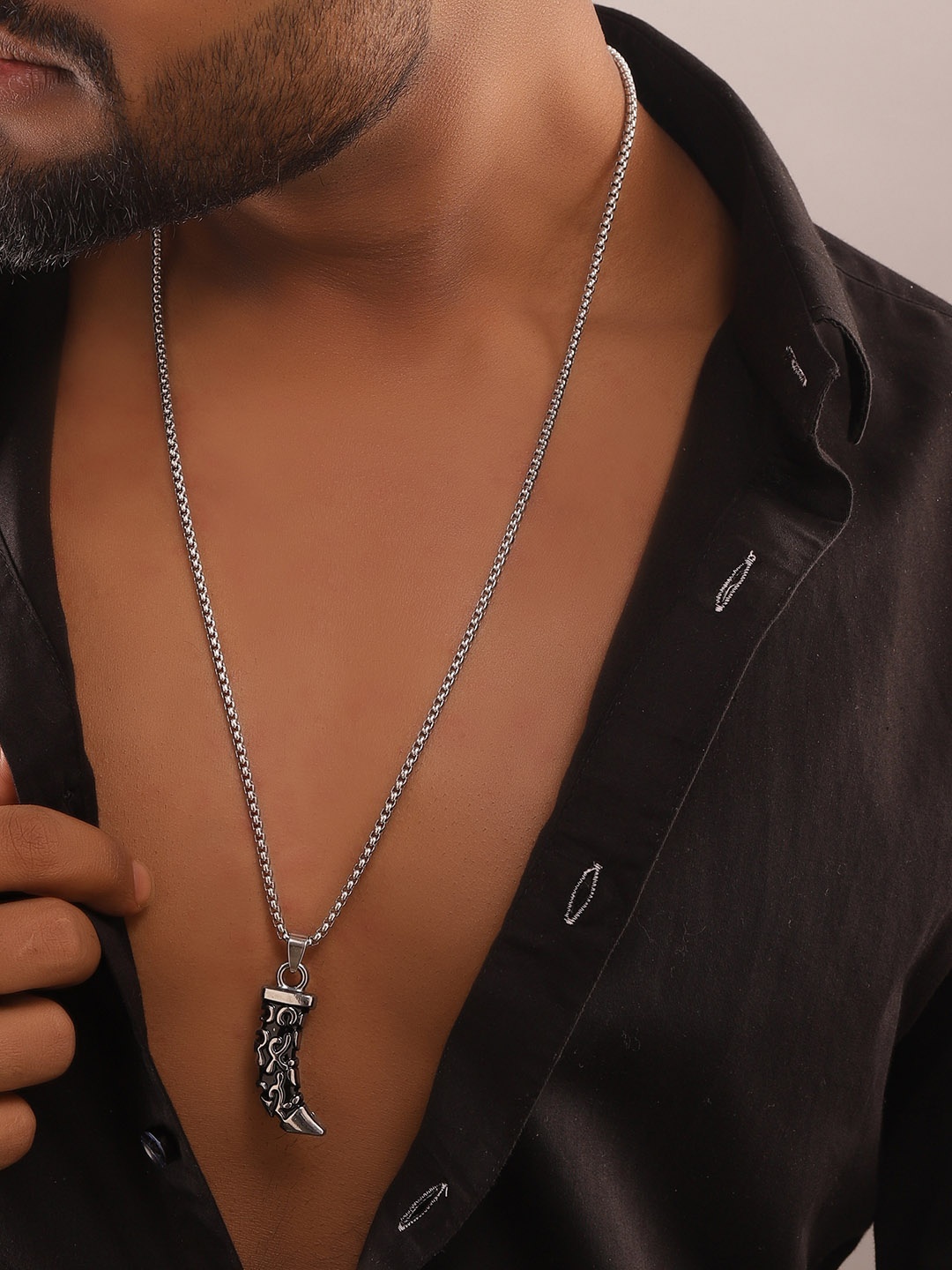 

The Roadster Lifestyle Co. Men Silver-Plated Contemporary Pendants with Chains
