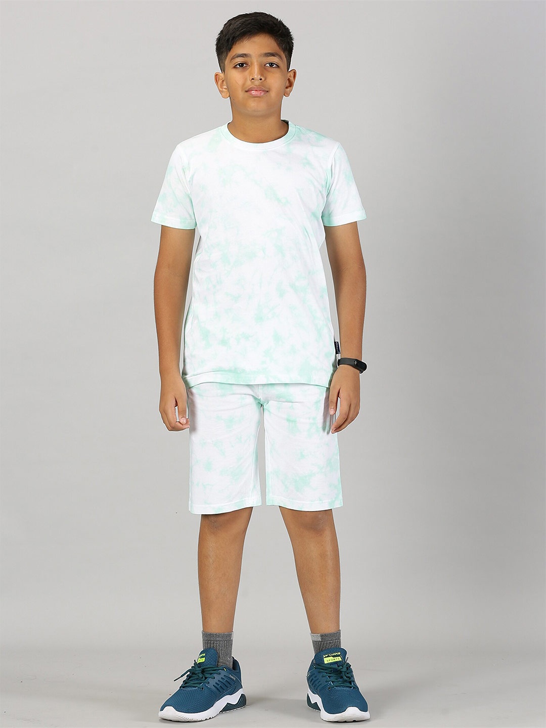 

KiddoPanti Boys Pure Cotton Dyed T-shirt with Shorts, Green
