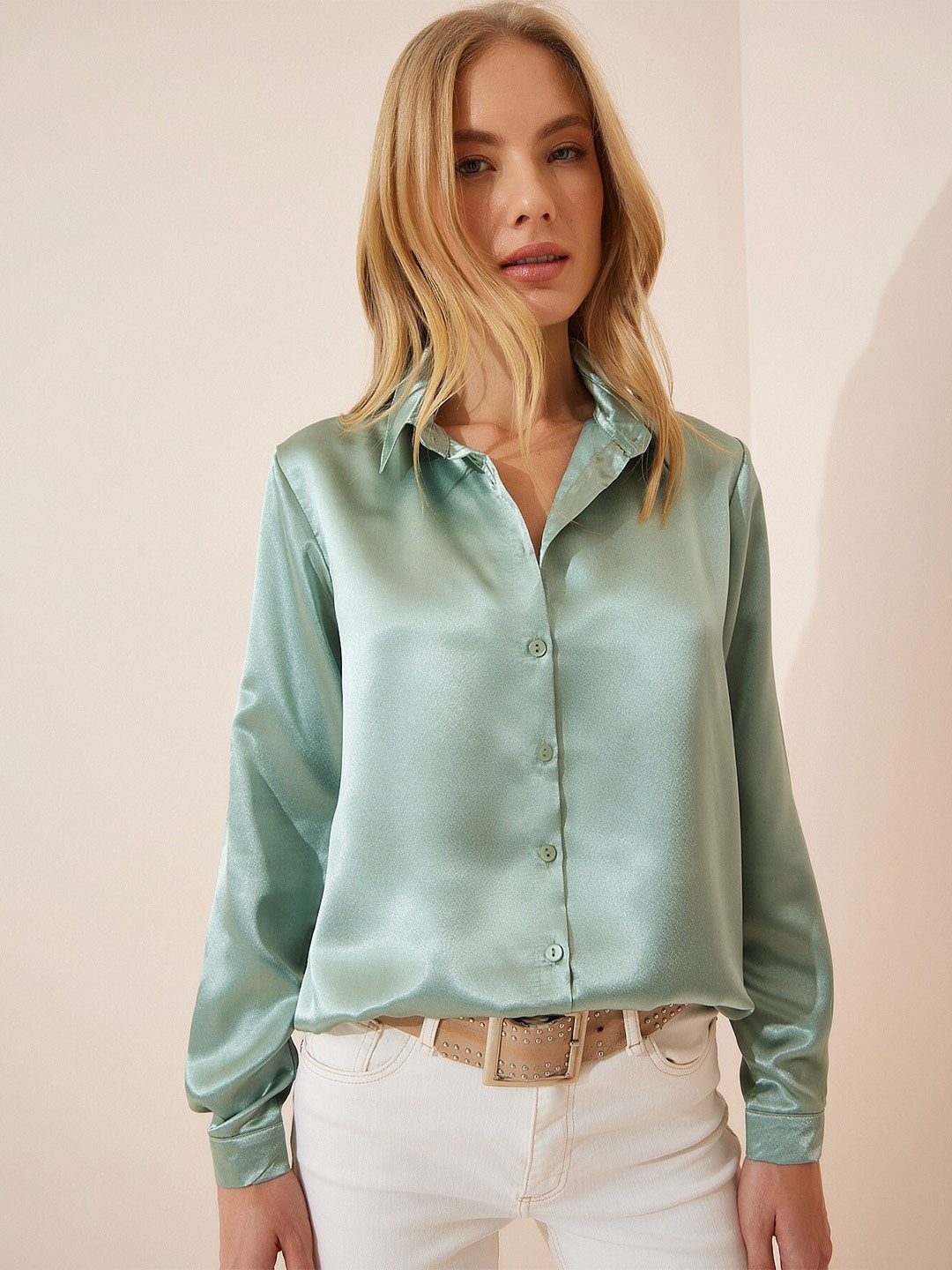 

Happiness istanbul Spread Collar Opaque Regular Fit Casual Shirt, Green