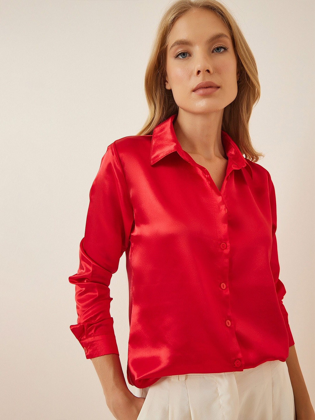 

Happiness istanbul Spread Collar Opaque Casual Shirt, Red