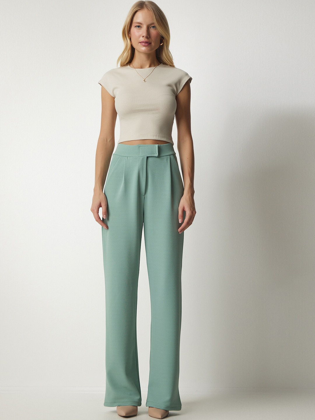 

Happiness istanbul Women Pleated Parallel Trousers, Green