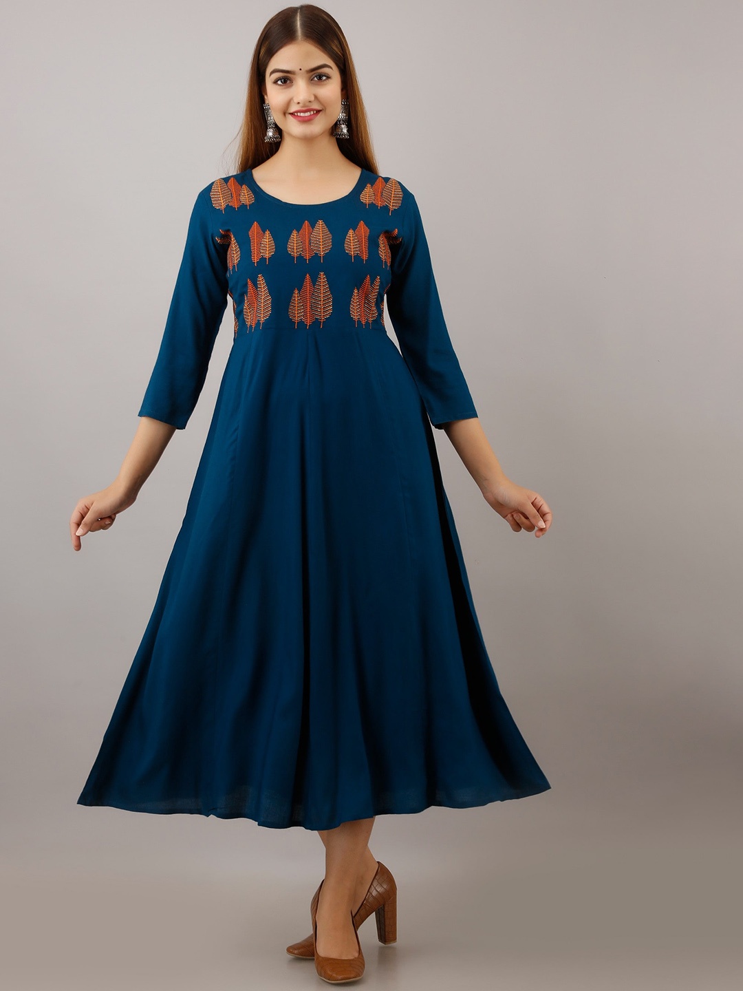 

BAIRAJ Yoke Design Thread Work Round Neck Panelled Flared Anarkali Kurta, Blue