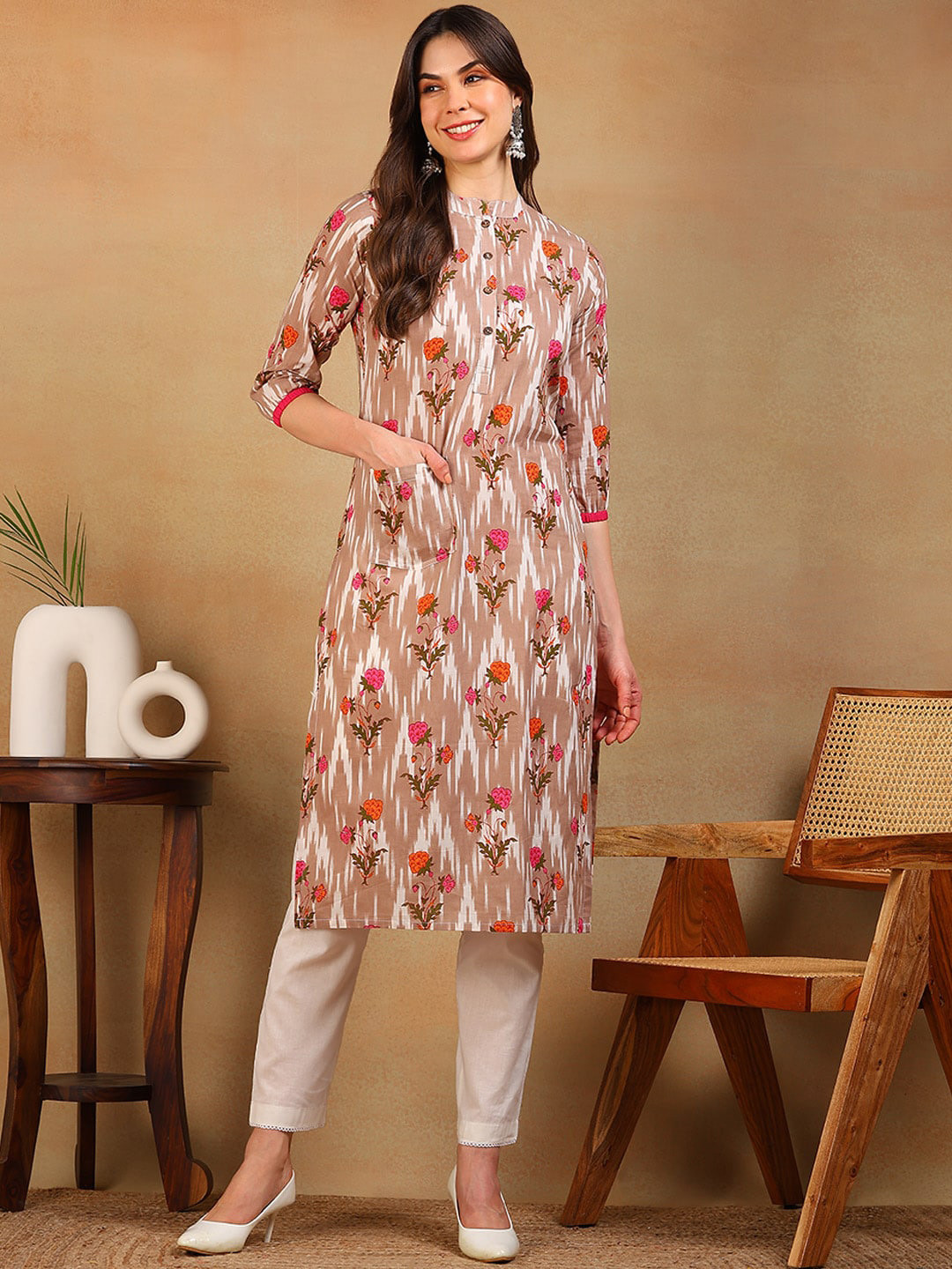 

AHIKA Beige Floral Printed Straight Pure Cotton Kurta, Taupe