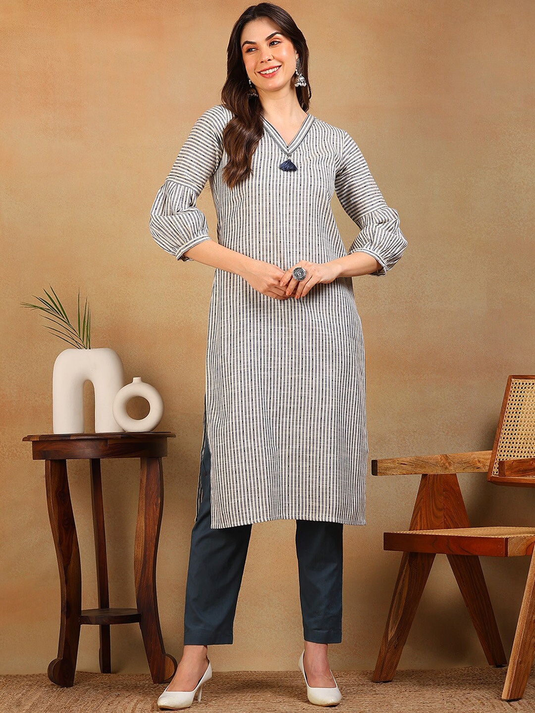 

AHIKA Striped Cotton Thread Work V-Neck Puff Sleeves A-Line Kurta, Grey
