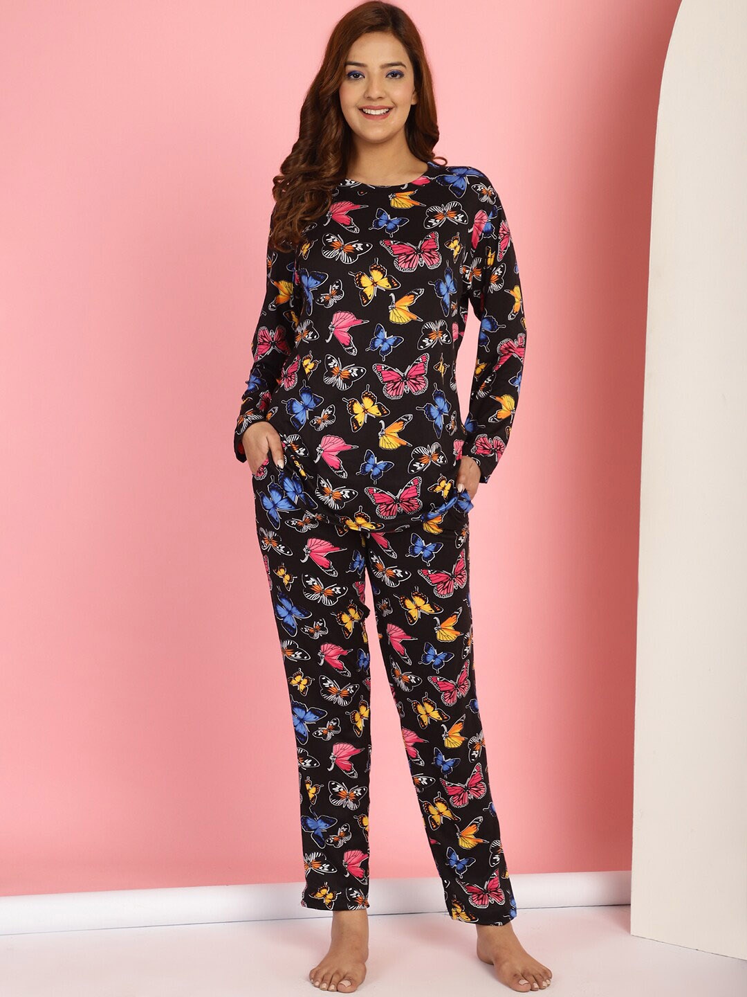

GRACIT Butterfly Printed Cotton Night Suit, Black