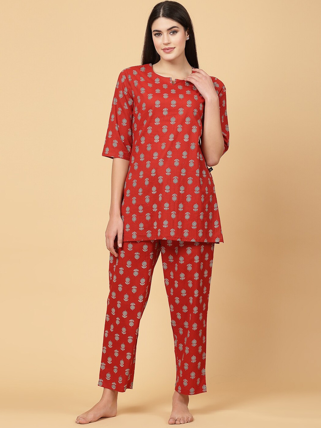 

Pistaa Floral Printed Pure Cotton Night suit, Maroon