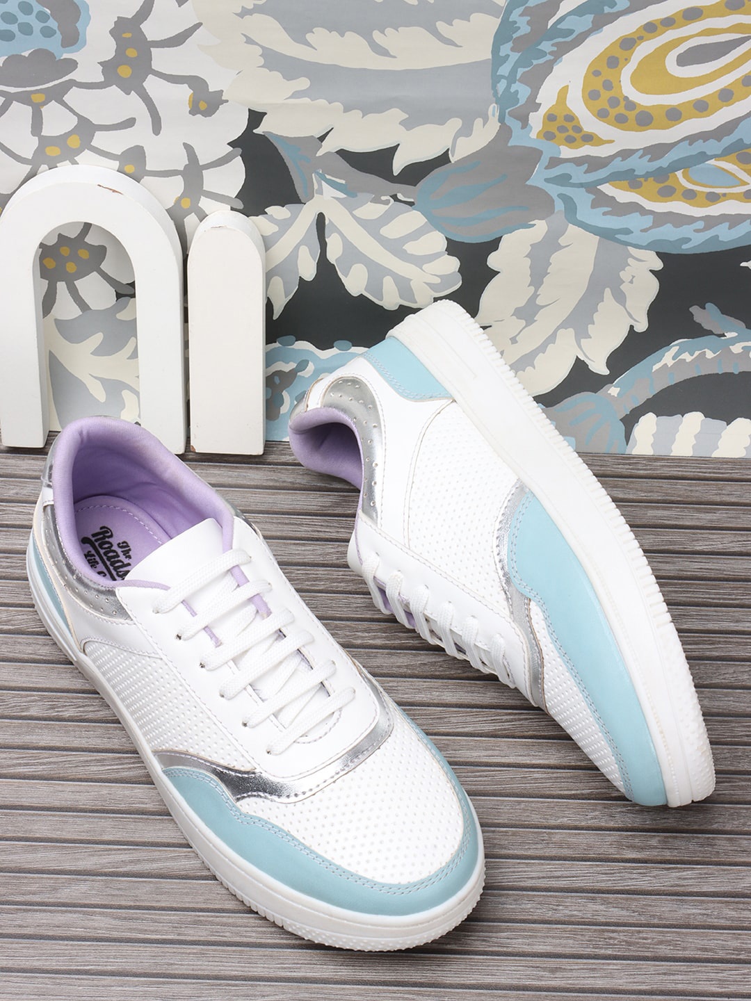 

The Roadster Lifestyle Co. Women White Colourblocked Lace-Up Sneakers
