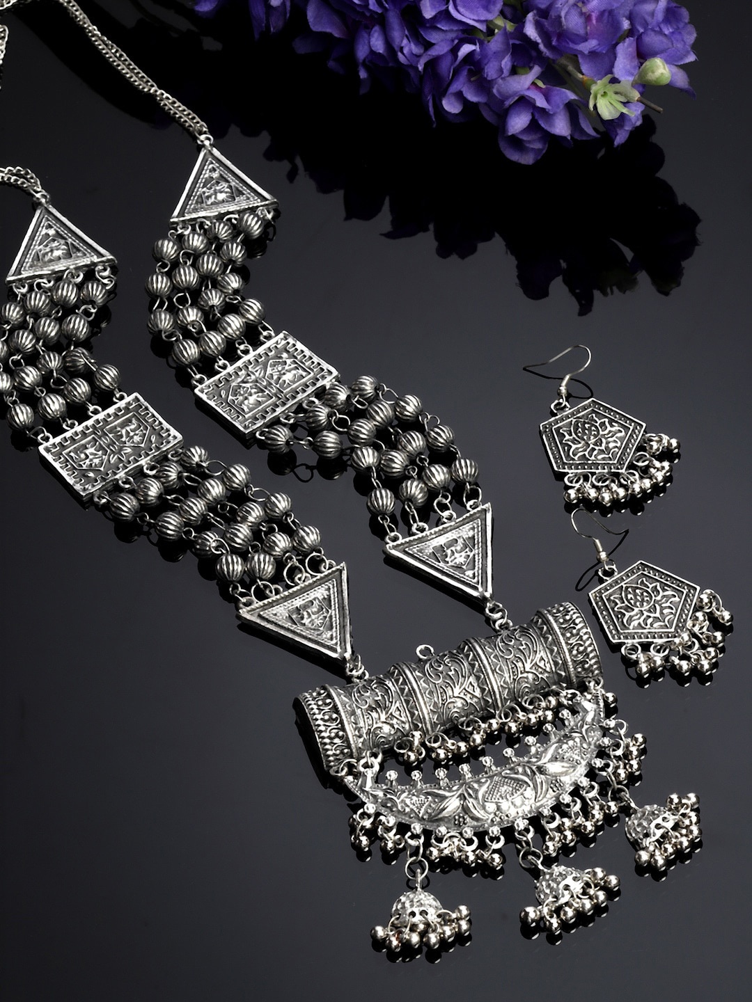 

CHUI MUI Silver-Plated Oxidised Beaded Necklace & Earrings