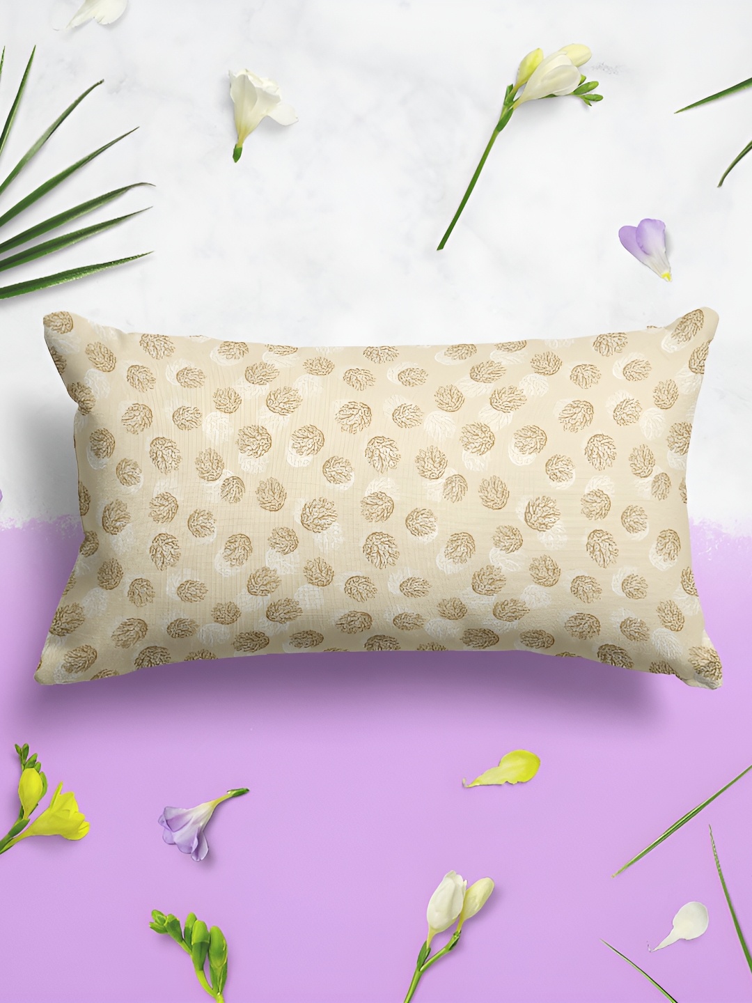 

ArtzFolio Beige & Gold-Toned 2 Pieces Self Design Velvet Rectangle Pillow Covers