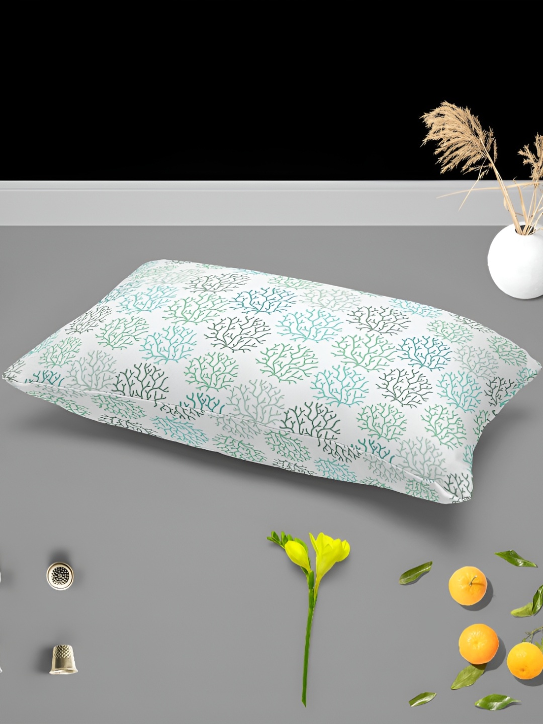 

ArtzFolio Spring Leaves d3 White & Green 2 Pieces Velvet Rectangle Pillow Covers