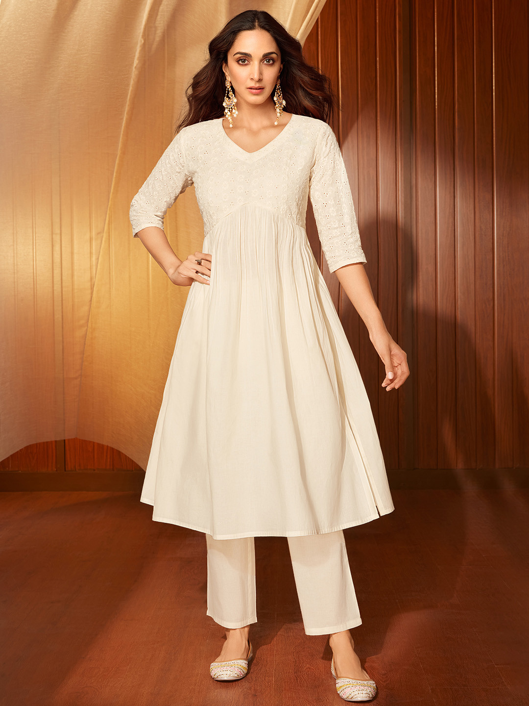 

Libas Floral Yoke Design Empire Thread Work Pure Cotton Kurta with Trousers, Off white