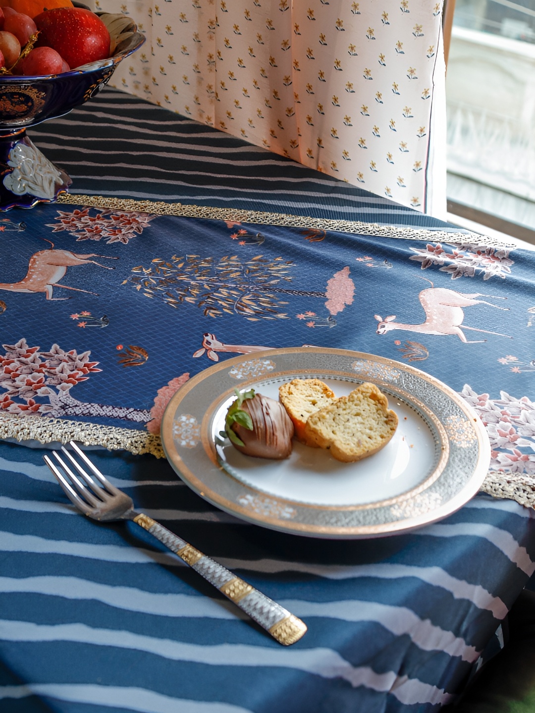 

design station Blue Printed Table Runner
