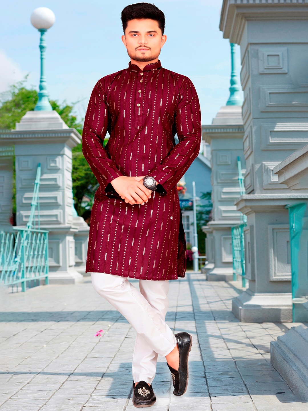 

PERFECTBLUE Striped Mandarin Collar Kurta & Pyjama, Red