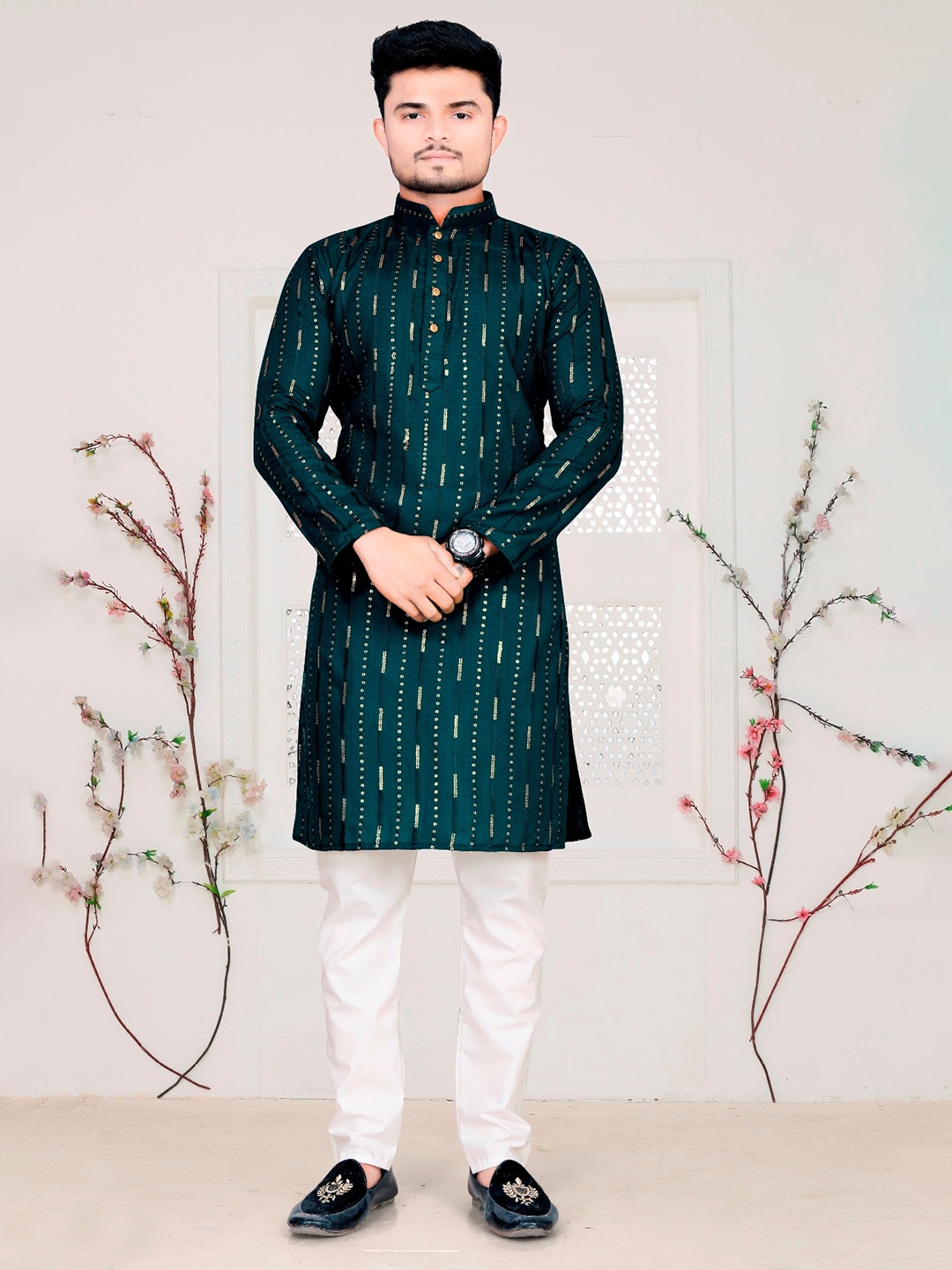 

PERFECTBLUE Embroidery Mandarin Collar Kurta & Pyjama, Green